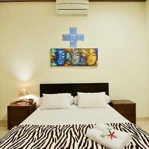 Deluxe Studio